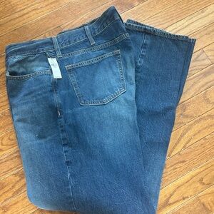 Men’s Old Navy Loose Fit- NEW